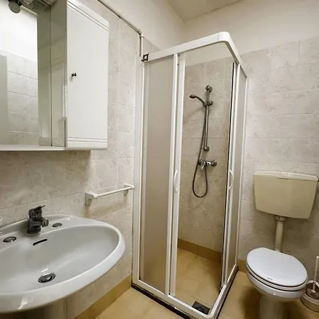 Perfect Family Getaway In With Pool 公寓 比比翁