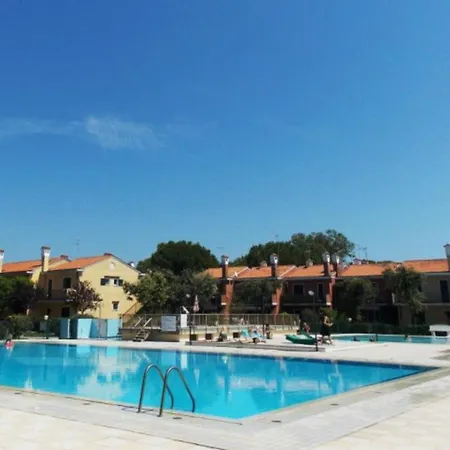 Perfect Family Getaway In With Pool Διαμέρισμα