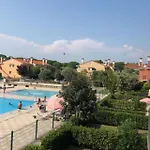 Perfect Family Getaway In With Pool Apartment