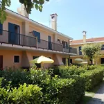 Perfect Family Getaway In With Pool Appartamento Bibione