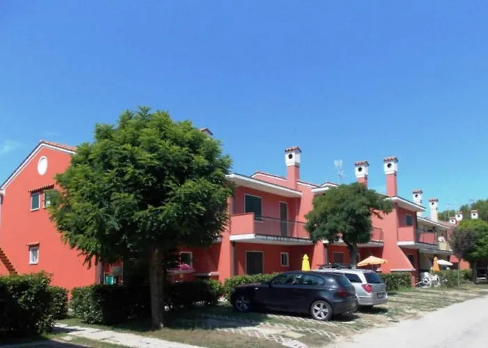 Apartman Perfect Family Getaway In With Pool Bibione