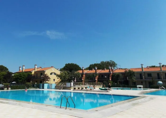 Perfect Family Getaway In With Pool Apartman